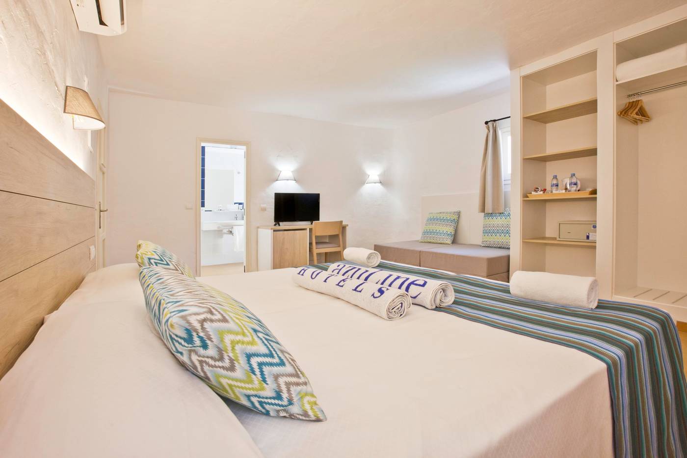 Azuline-Club-Cala-Martina-Ibiza-Room-37