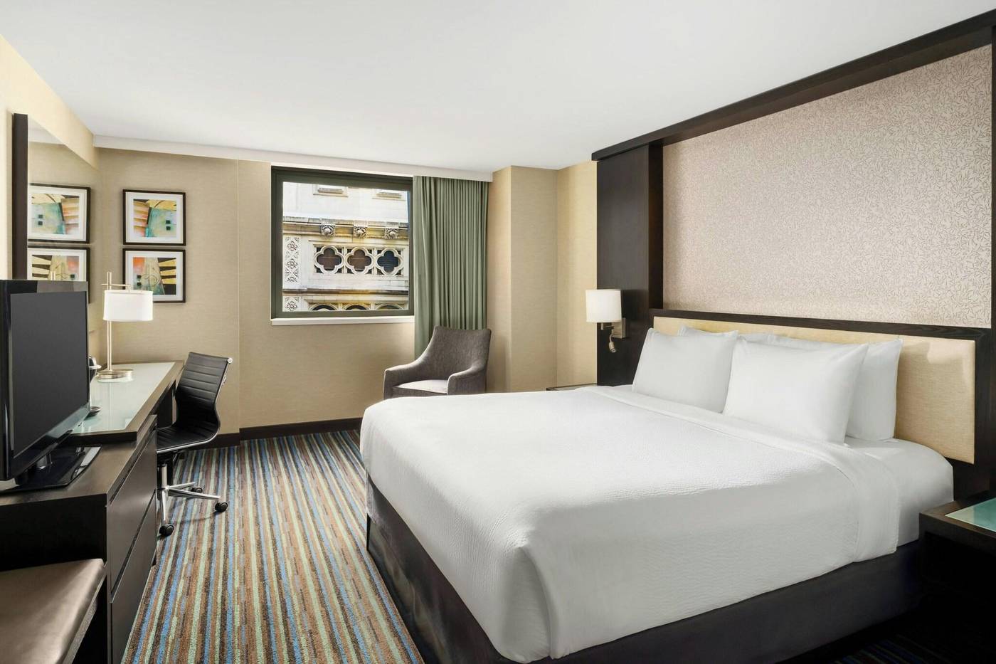 Courtyard-By-Marriott-New-York-Manhattan-Times-Squ-Room-20