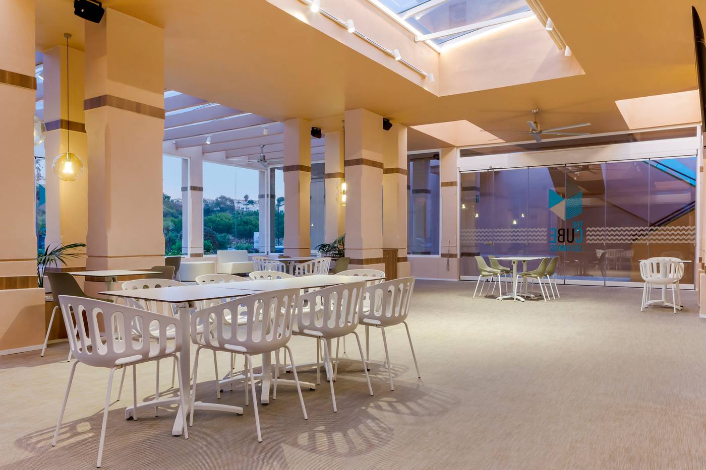 Los-Amigos-Beach-Club-Conferences-32