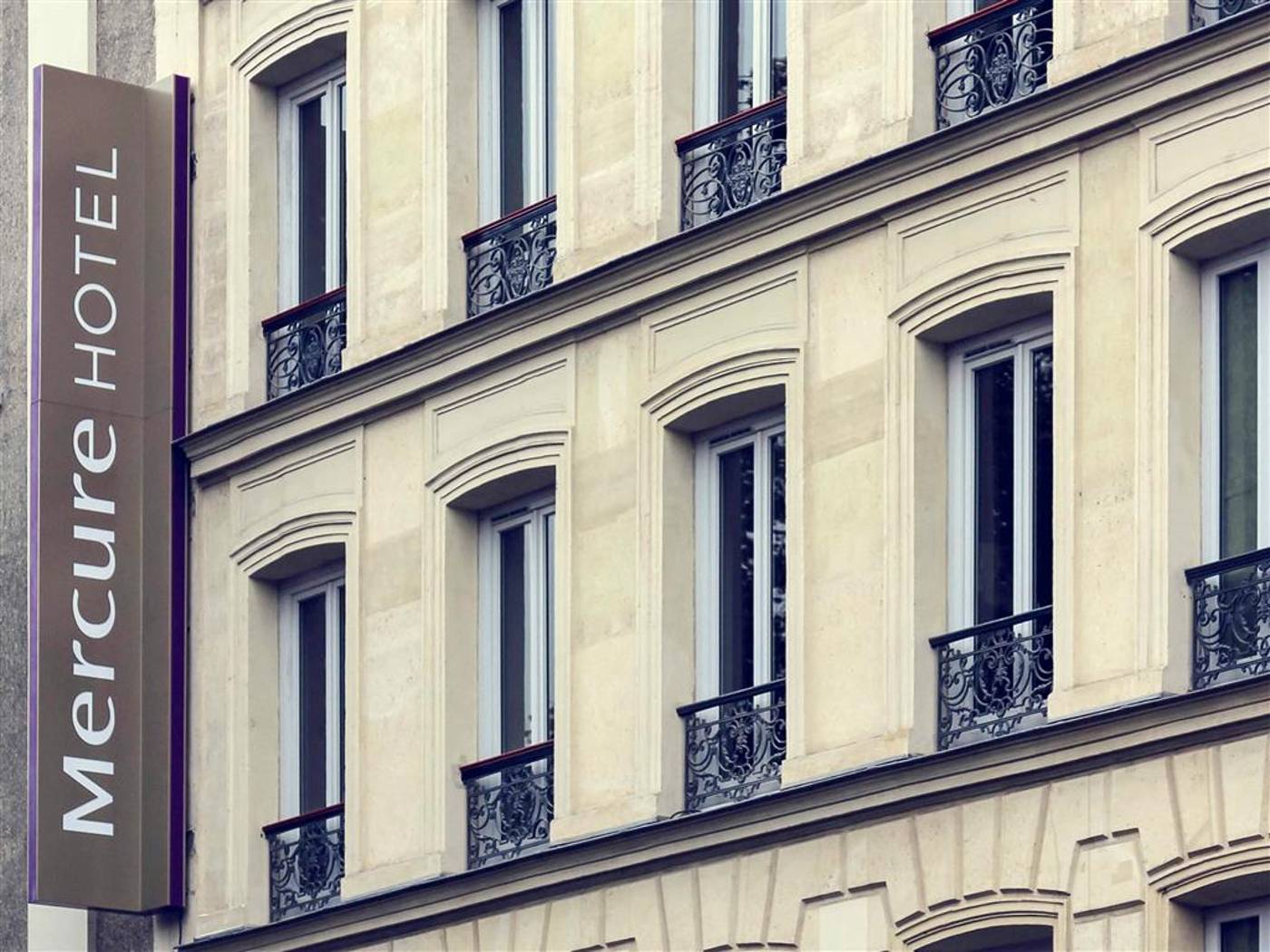 Mercure-Paris-Pigalle-Sacre-Coeur-General-view-66