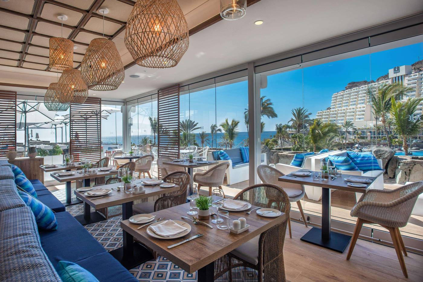 TUI-BLUE-Suite-Princess--Adults-Only--Restaurant-30