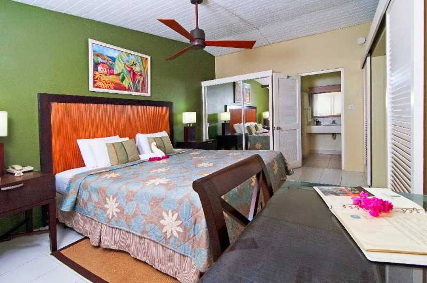 Blue-Horizons-Garden-Resort-Room-17