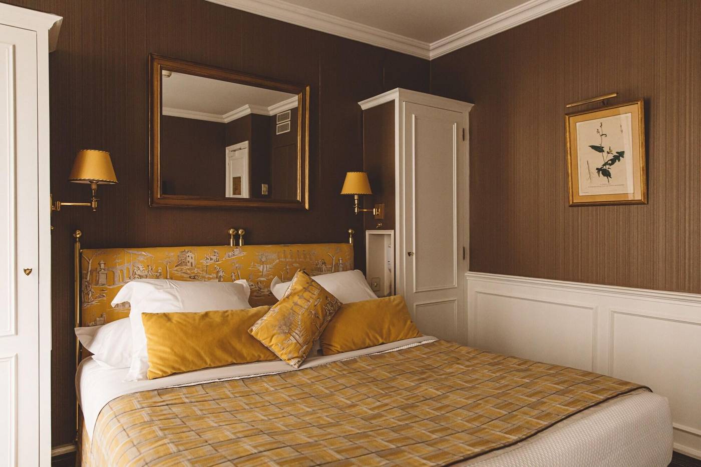 Hotel-de-l-Abbaye-Room-12