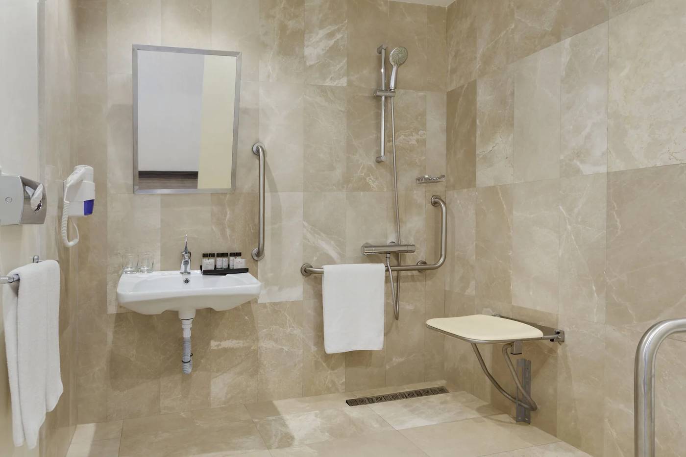 Ramada Resort By Wyndam Akbuk_05