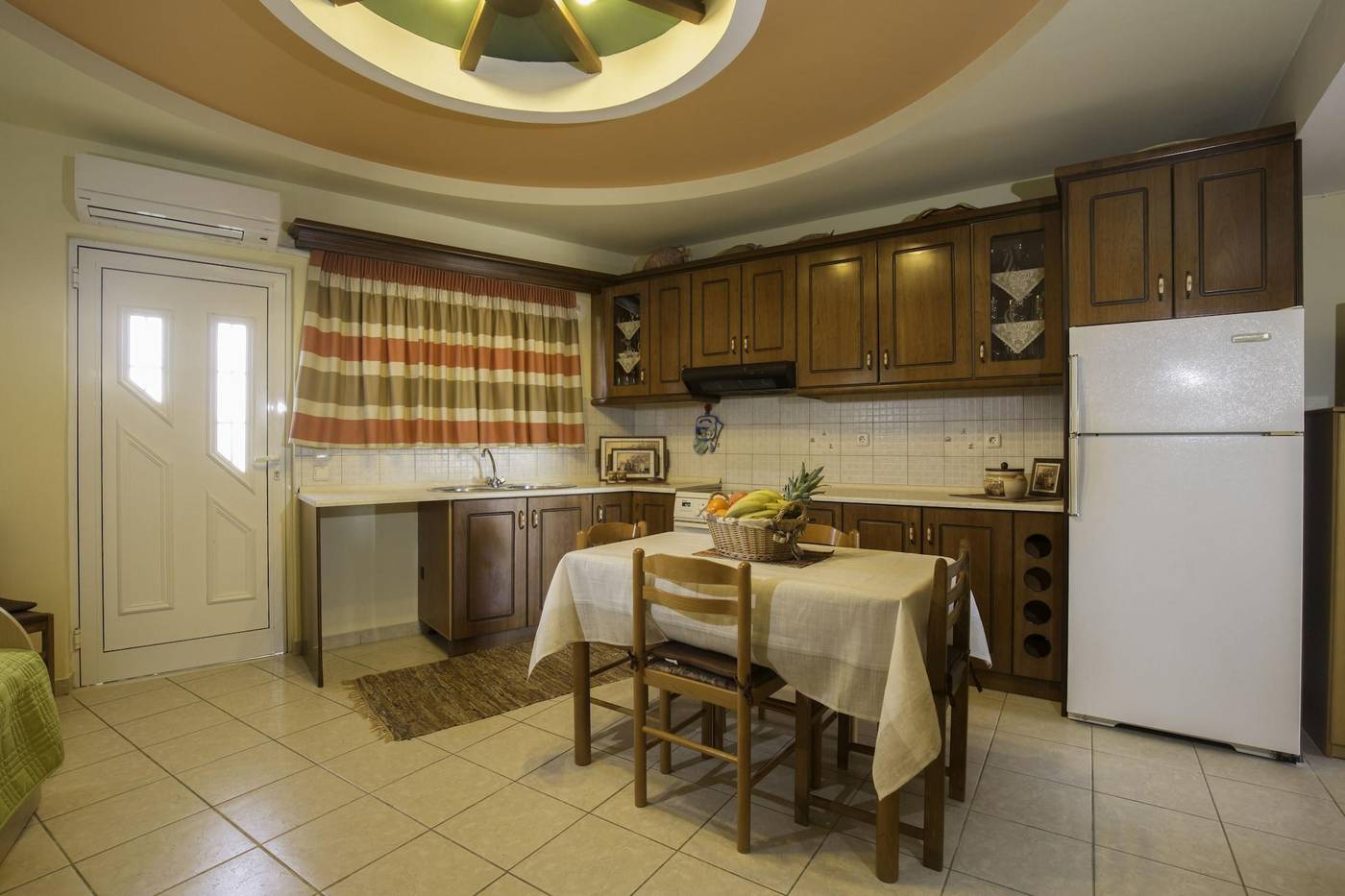 Lyristis-studios-Room-38