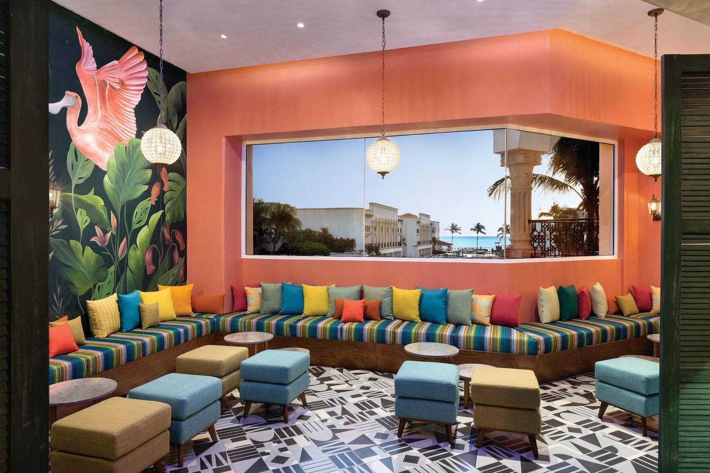 Hilton-Playa-del-Carmen-All-inclusive--The-Royal--Bar-79