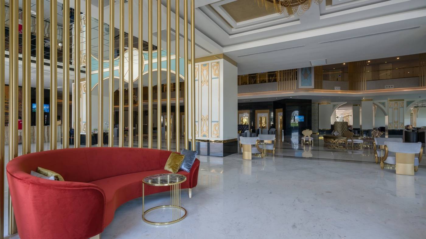 Haydarpasha-Palace-Lobby-47