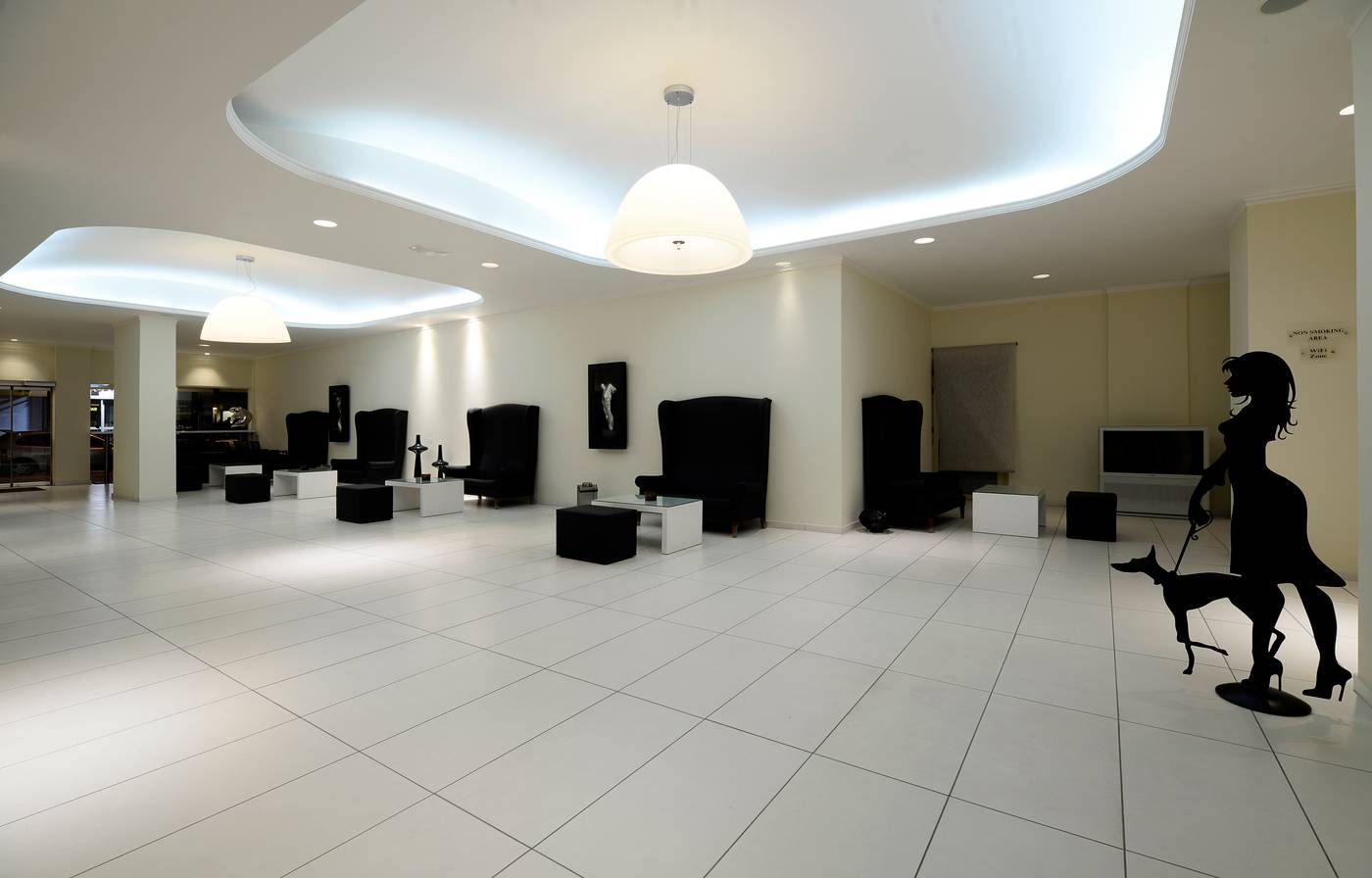 Golden-Beach-Lobby-31