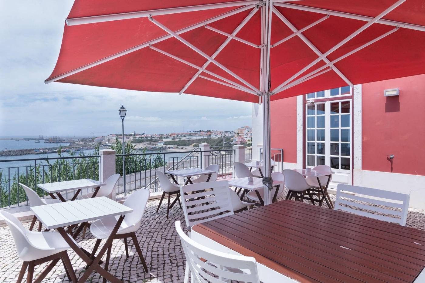 Casa-do-Medico-de-S--Rafael-Terrace-54