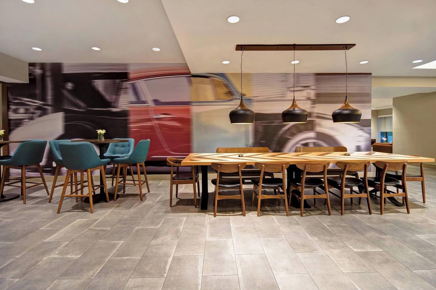 Crowne-Plaza-Boston-Newton-Hotel-Lobby-18