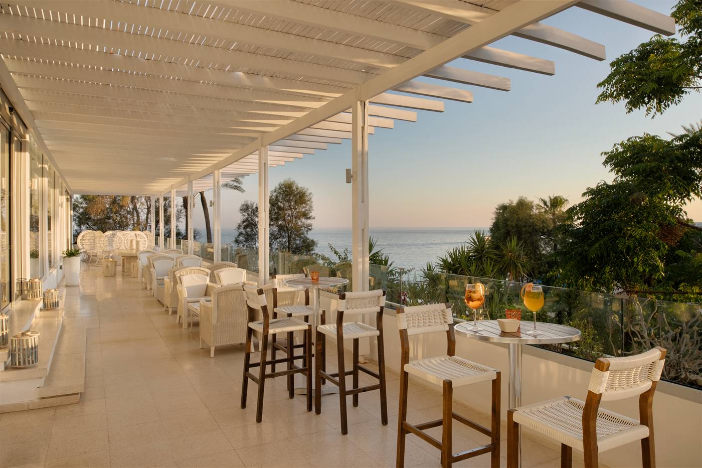 Grecian-Sands-Hotel-Terrace-13