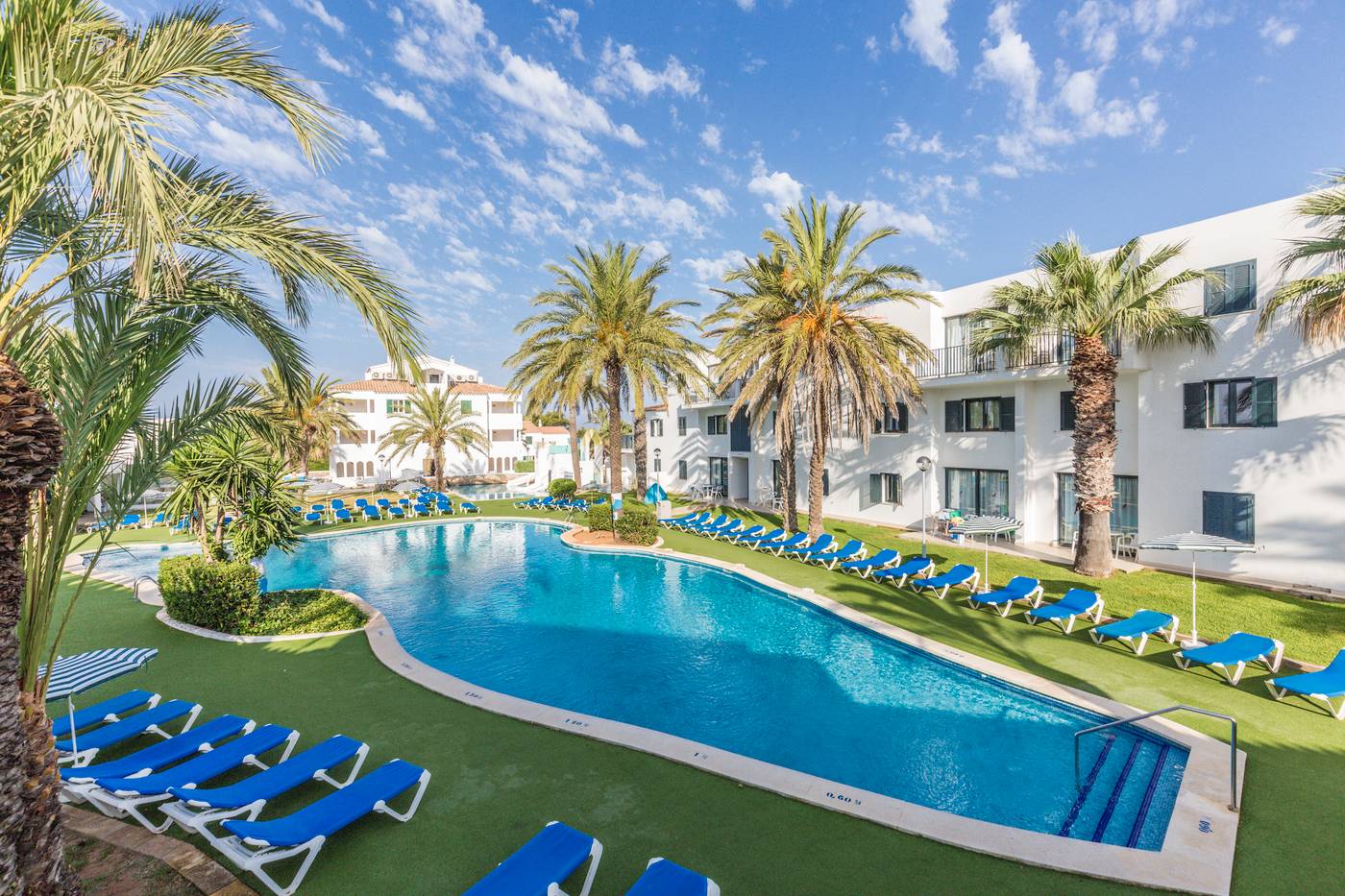 Vacances-Menorca-Resort-General-view-4