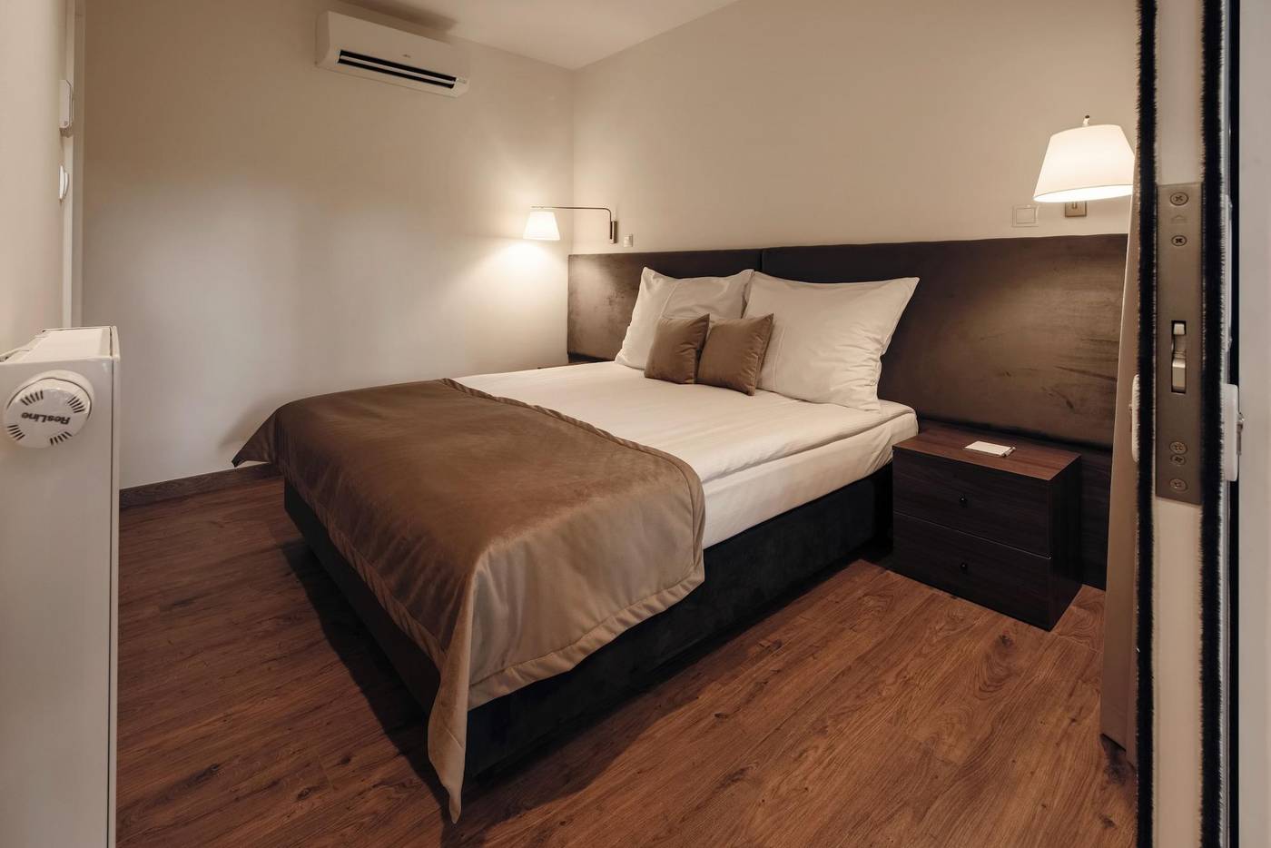 W-Sercu-Krakowa-Aparthotel-Room-36