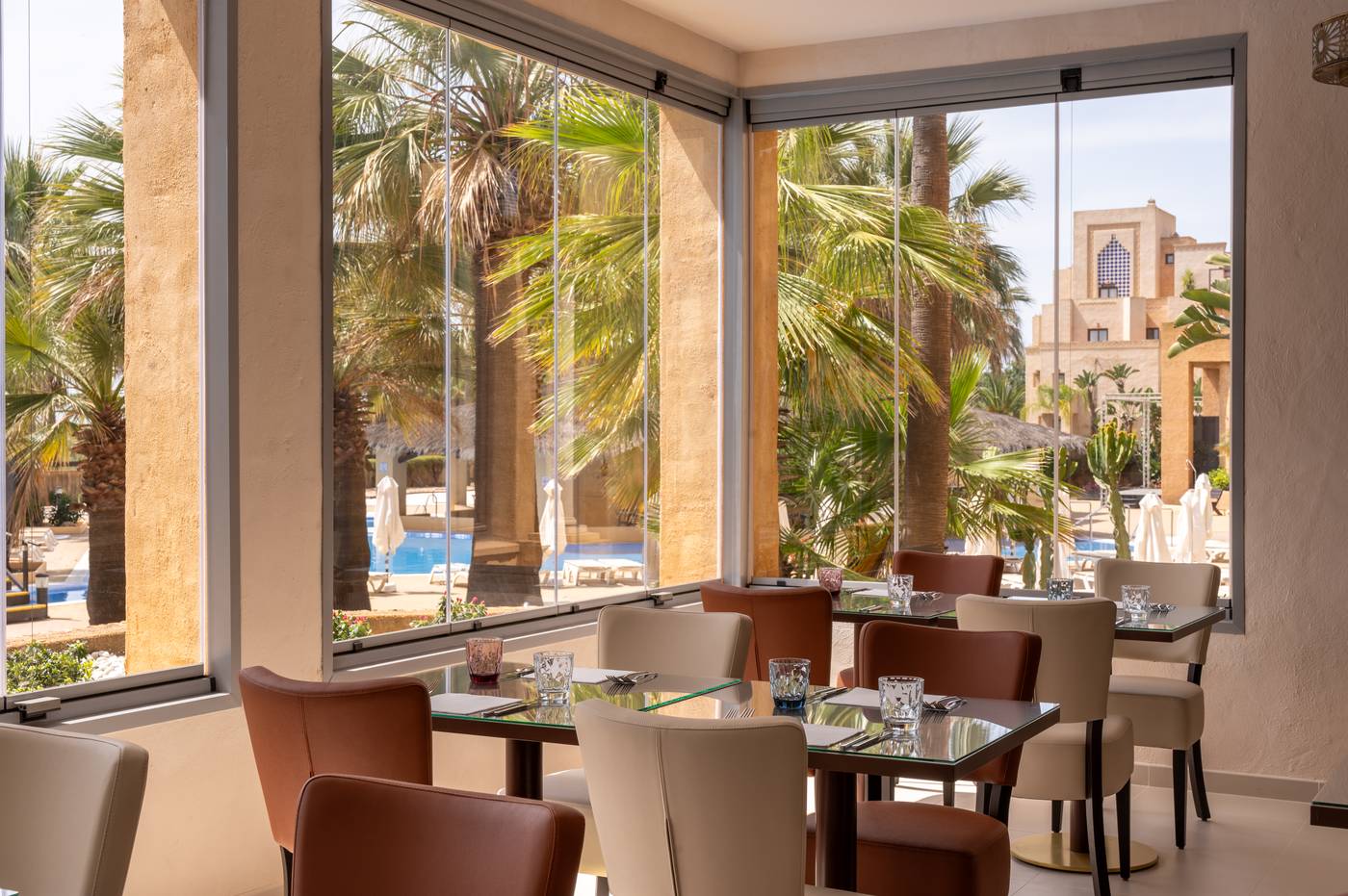 Iberostar-Isla-Canela-Restaurant-37