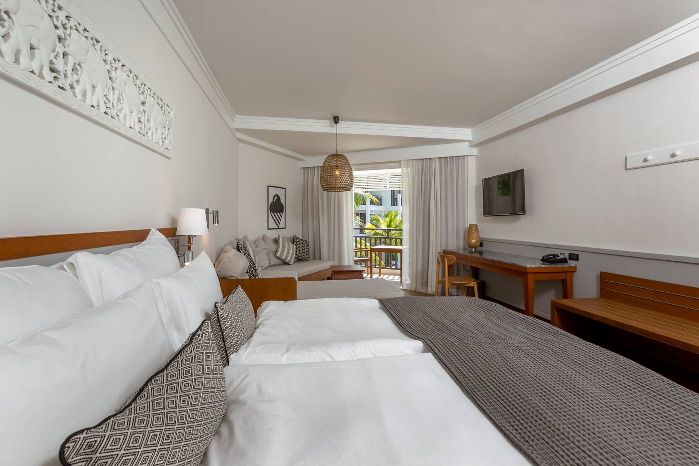 Sunwing-Bangtao-Beach-Room-32