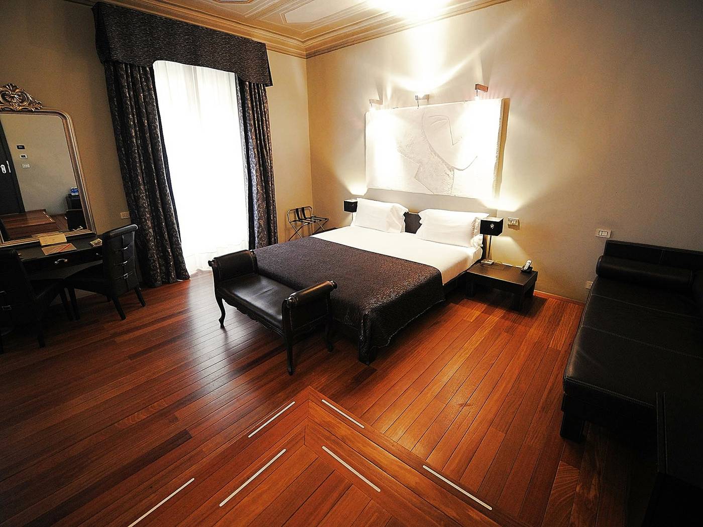 Borghese-Palace-Art-Hotel-Room-18