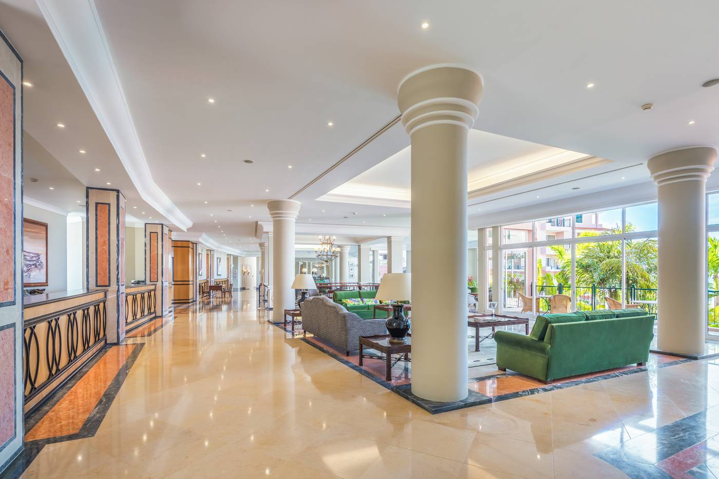 Pestana-Royal-Premium-Ocean---Spa-Resort-Lobby-40