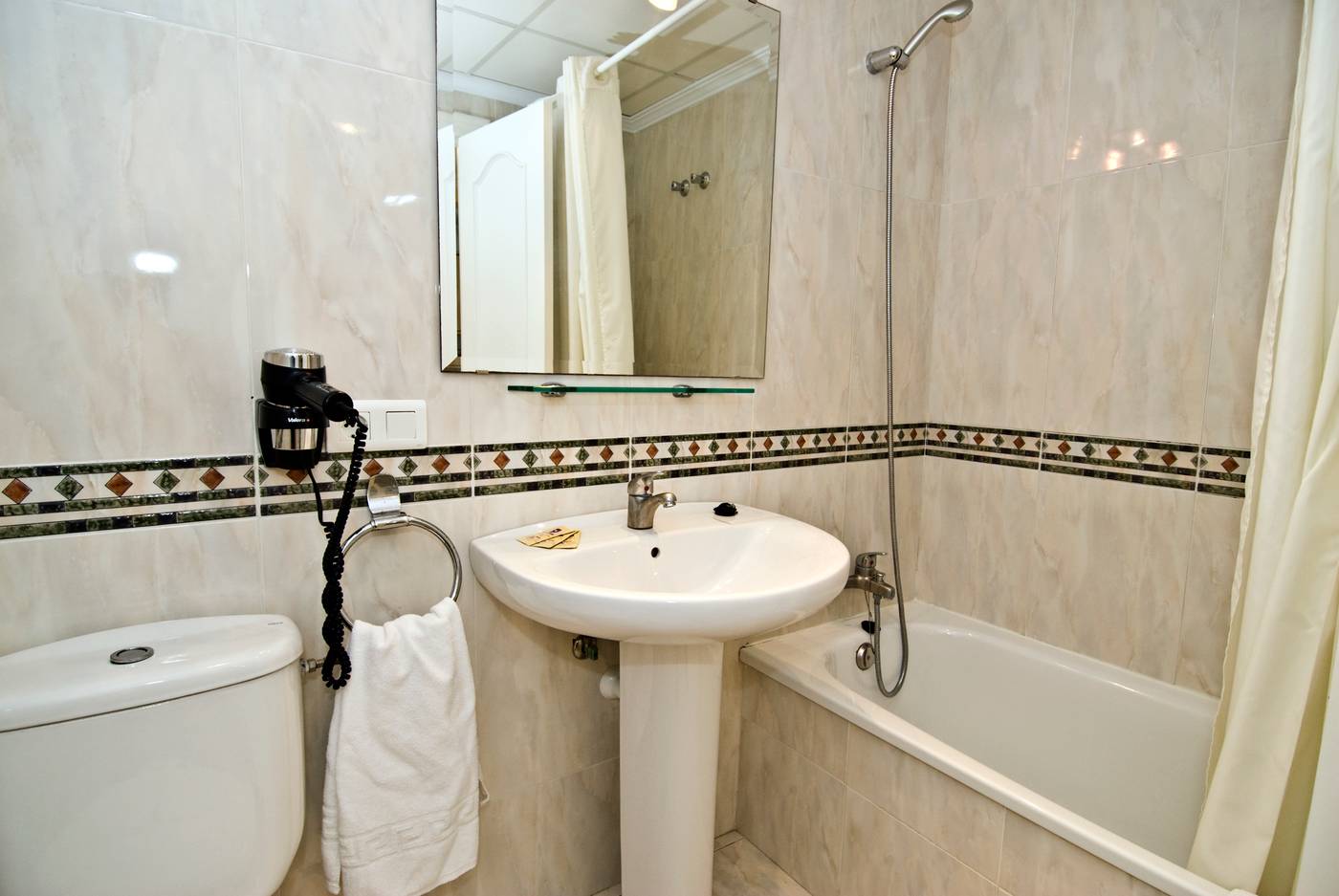 Apartamentos-HC-Burriana-Playa-Room-27