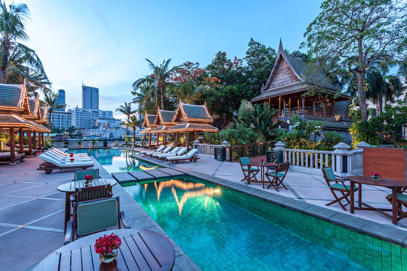 The-Peninsula-Bangkok-Pool-65
