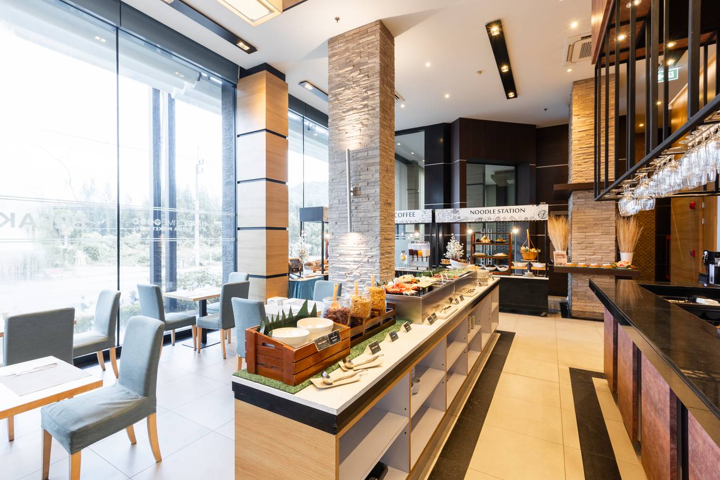 The-Marina-Phuket-Hotel-Restaurant-49