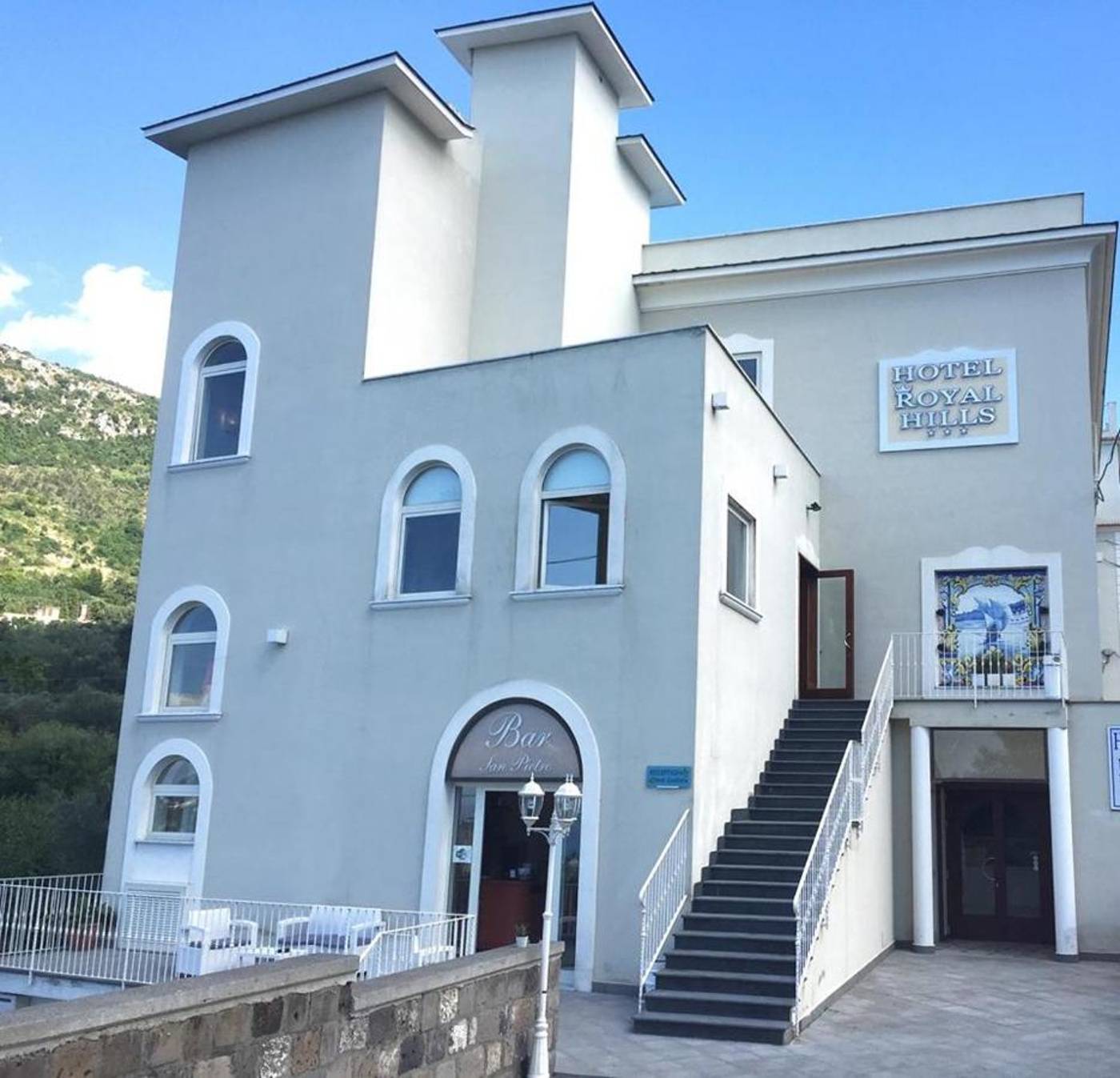 Hotel-Royal-Hills-Lobby-3