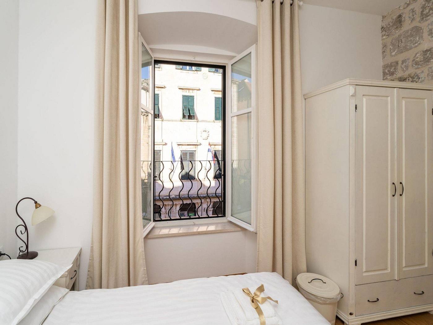 Lumin-Guesthouse-Room-57