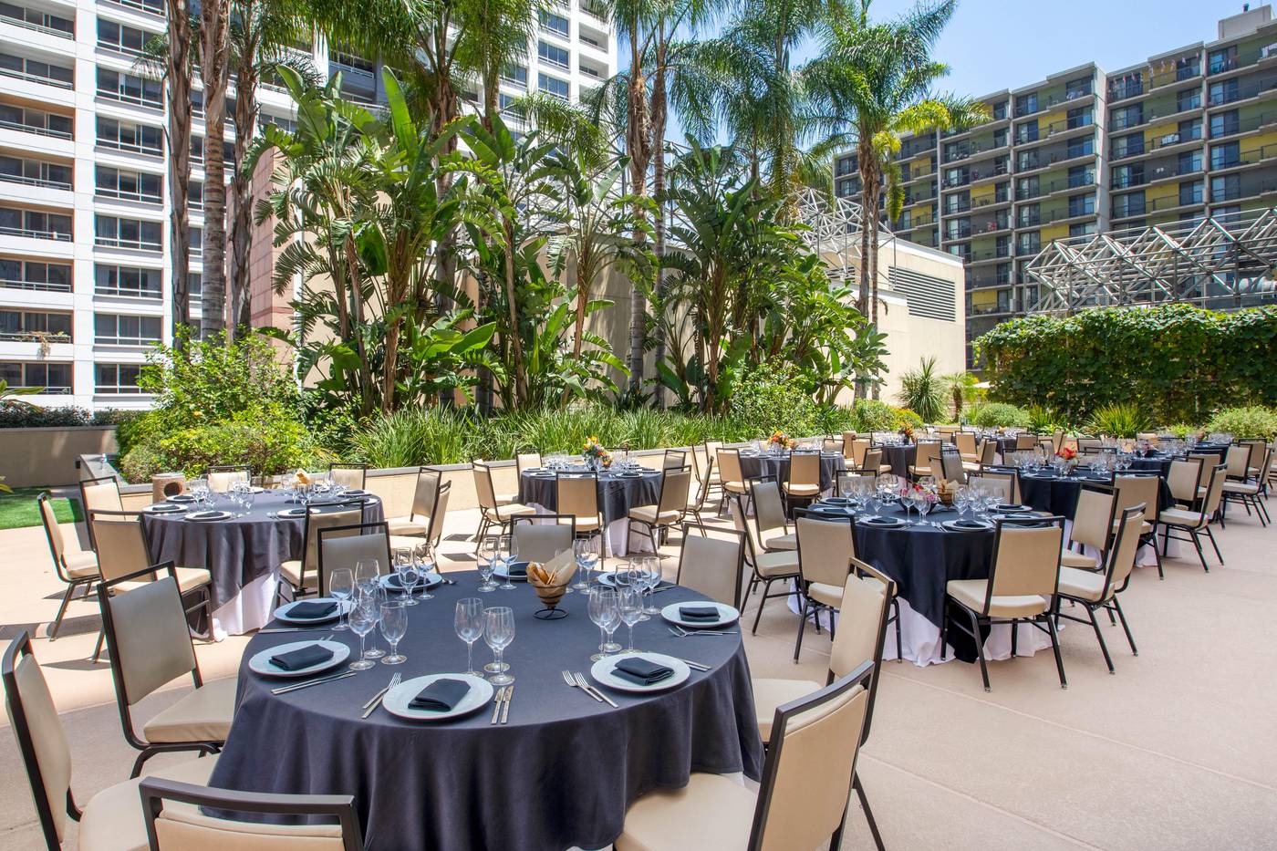 Omni-Los-Angeles-Hotel-at-California-Plaza-General-view-54