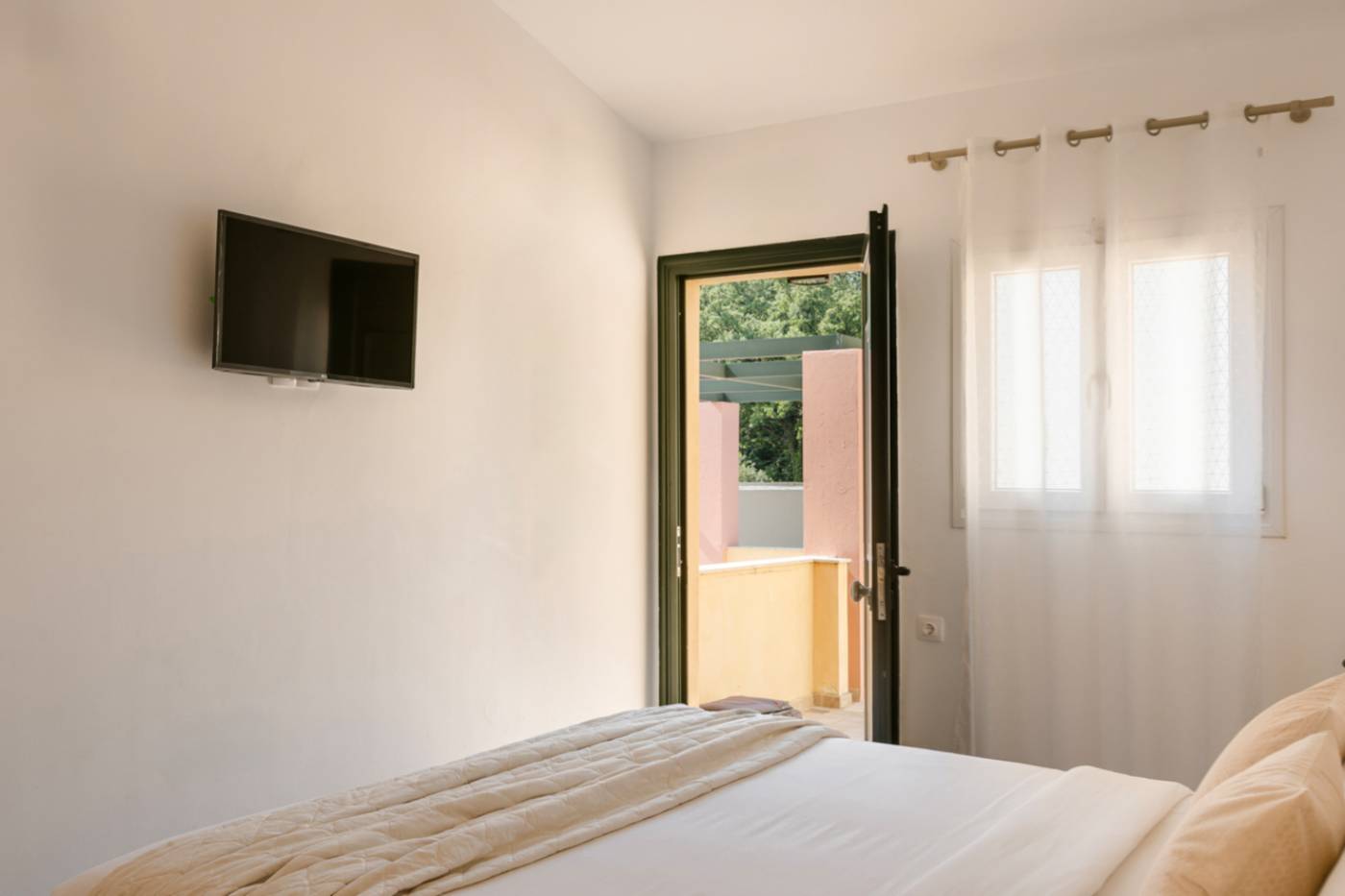 Century-Resort-Apartments-Room-60