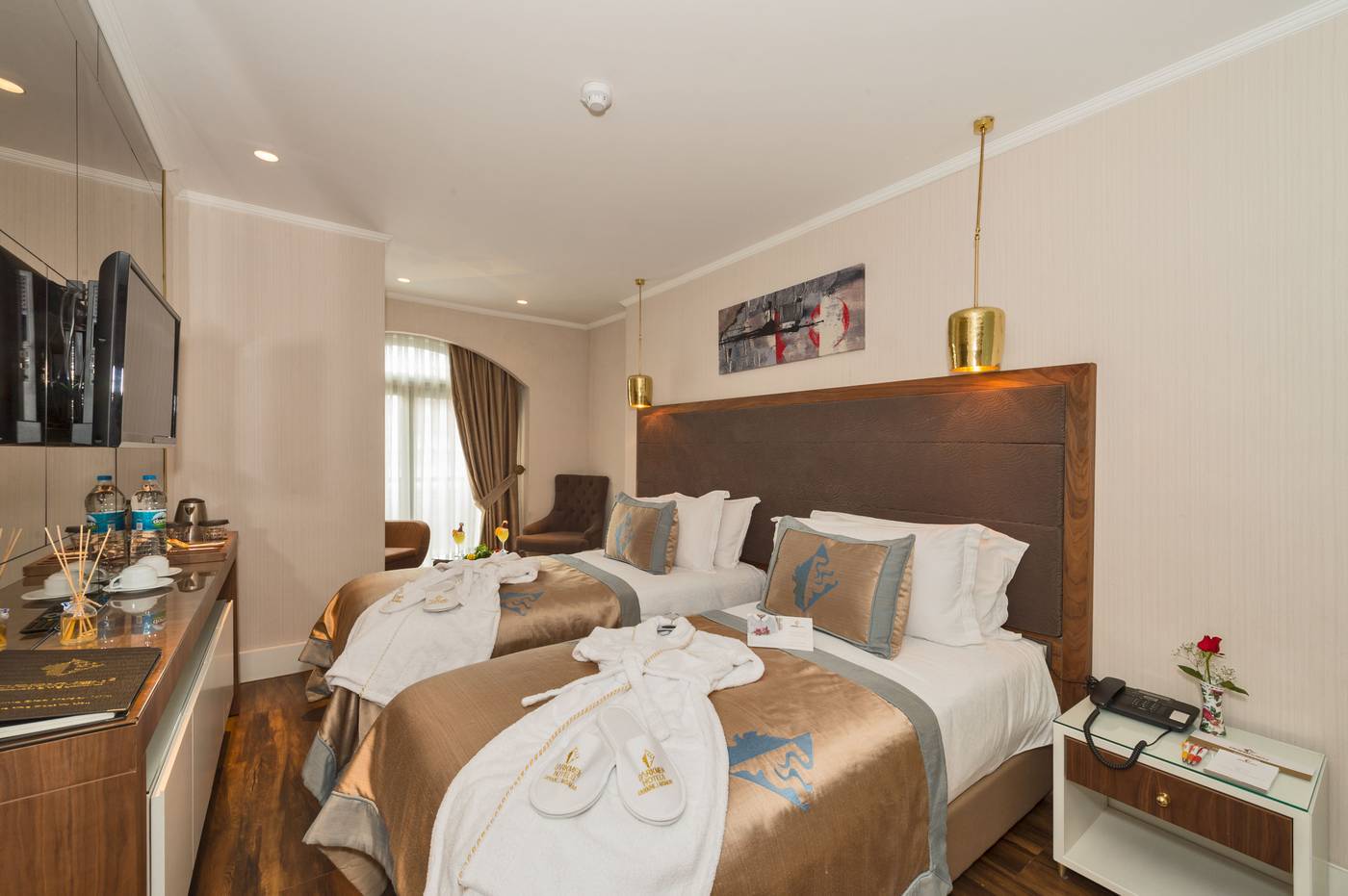 Darkmen-Hotel-Room-20