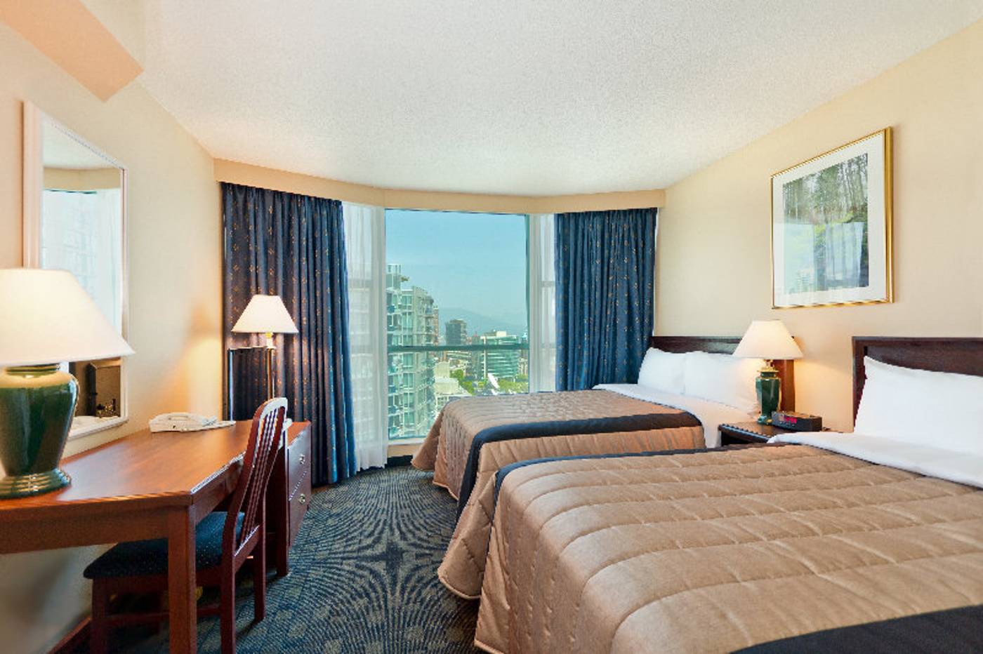 Rosedale-On-Robson-Suites-Hotel-Room-19