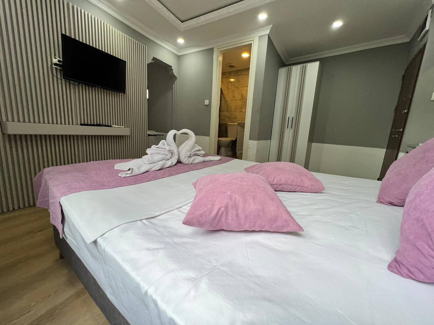 The-Zanadu-Istanbul-Room-11