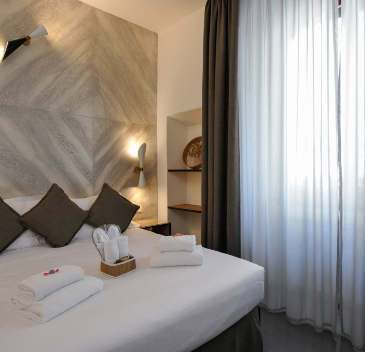 Hotel-Lungarno-Vespucci-50-Room-24