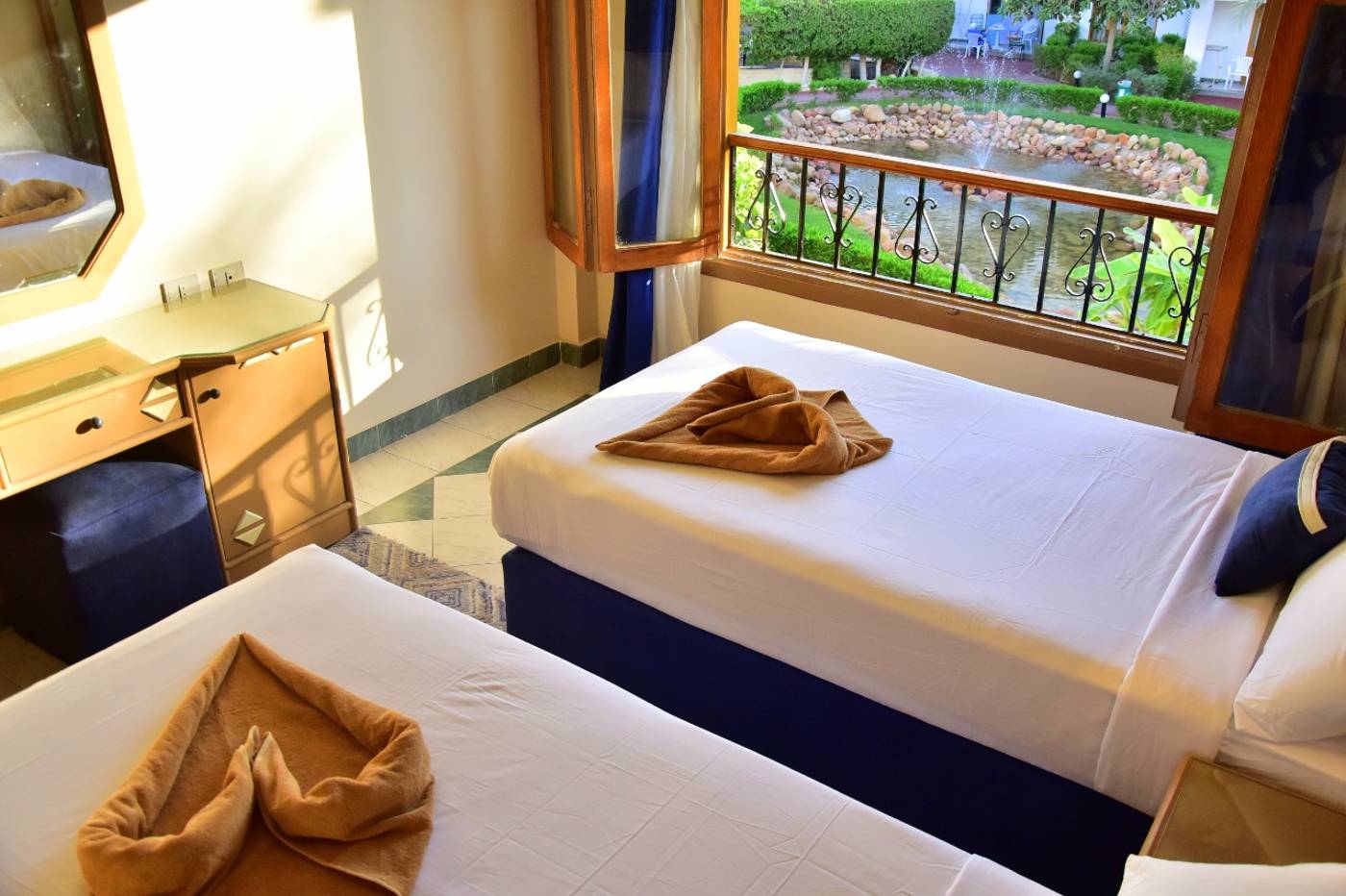 Dive-Inn-Resort-Room-32