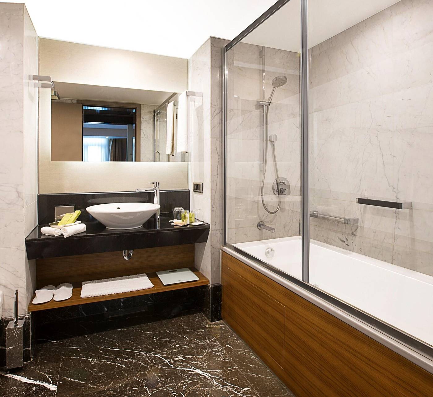 DoubleTree-by-Hilton-Istanbul--Old-Town-Room-28