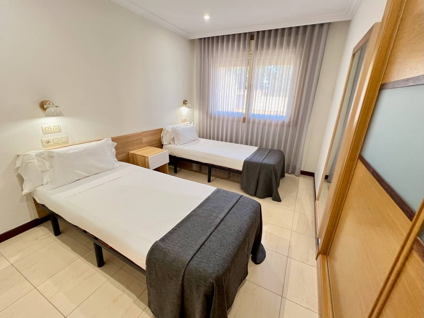 Mediterraneo-Real-Room-19