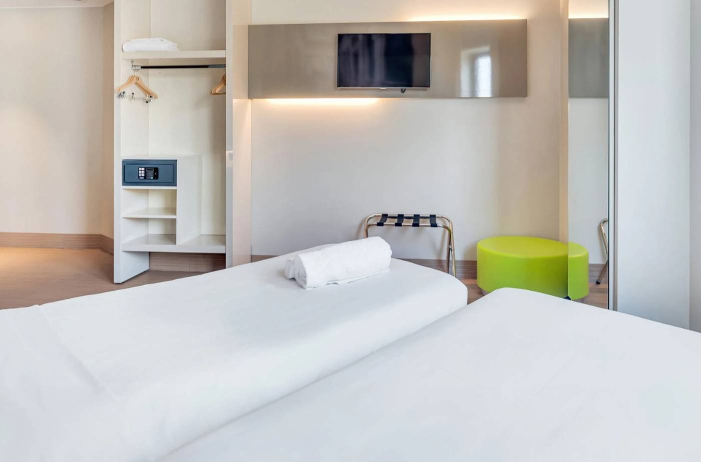 B-B-Hotel-Milano-San-Siro-Room-17