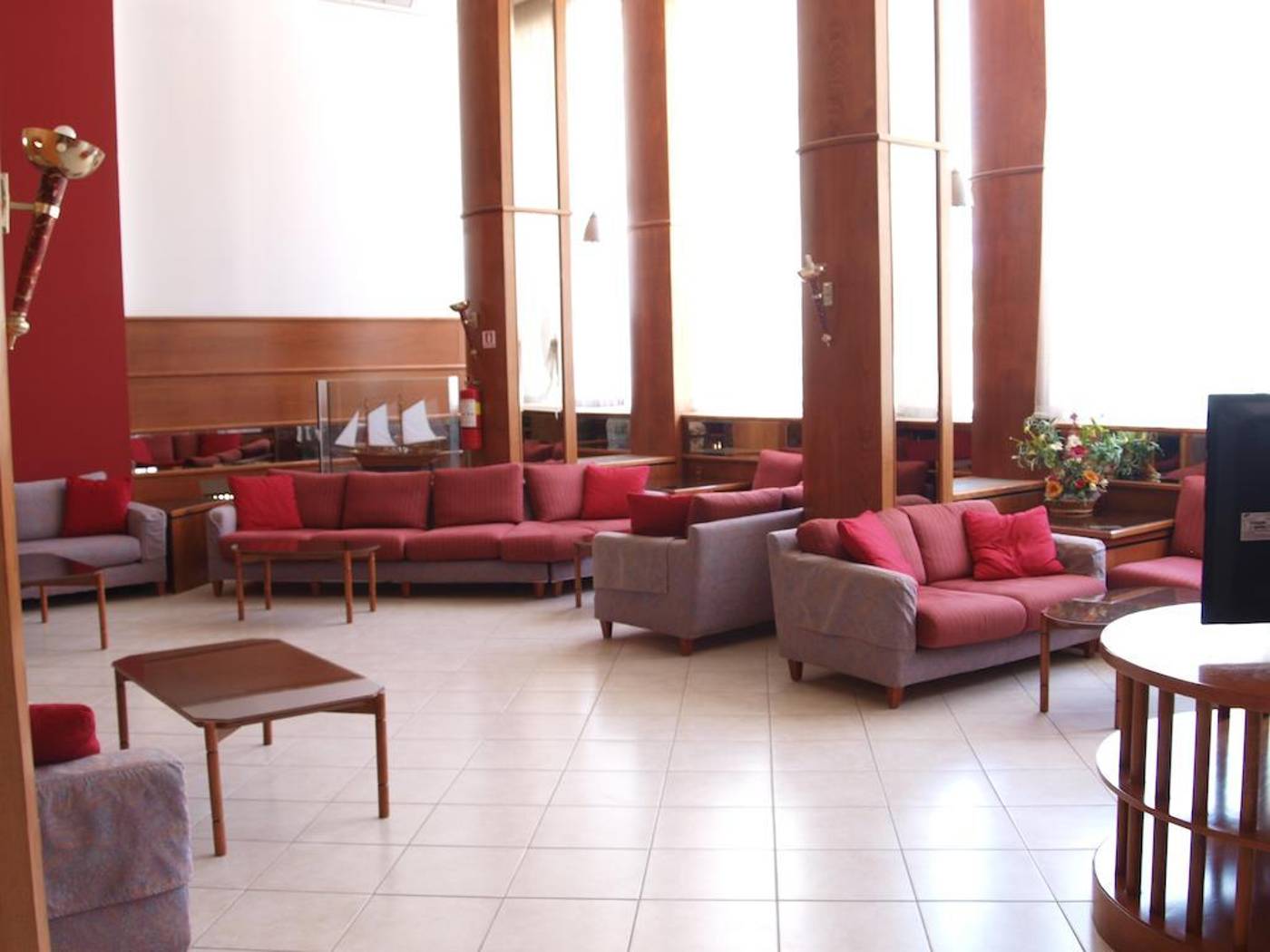 Belair-Beach-Lobby-24