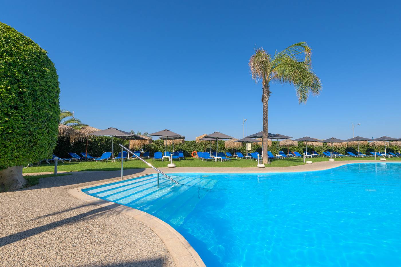 Oceanis-Beach-Hotel-Pool-7