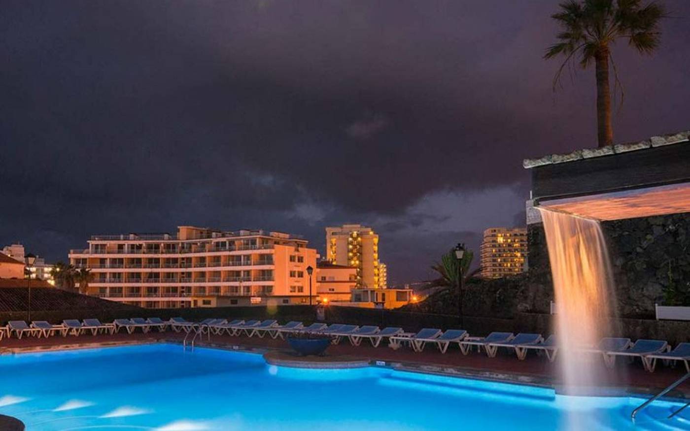 DC-Xibana-Park-Hotel-Pool-13