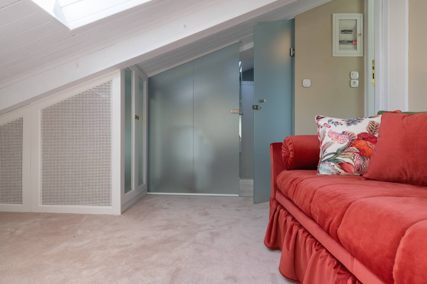 Noble-Suites-Room-11