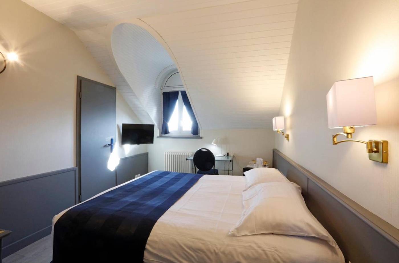 Le-Montbrillant-Room-17