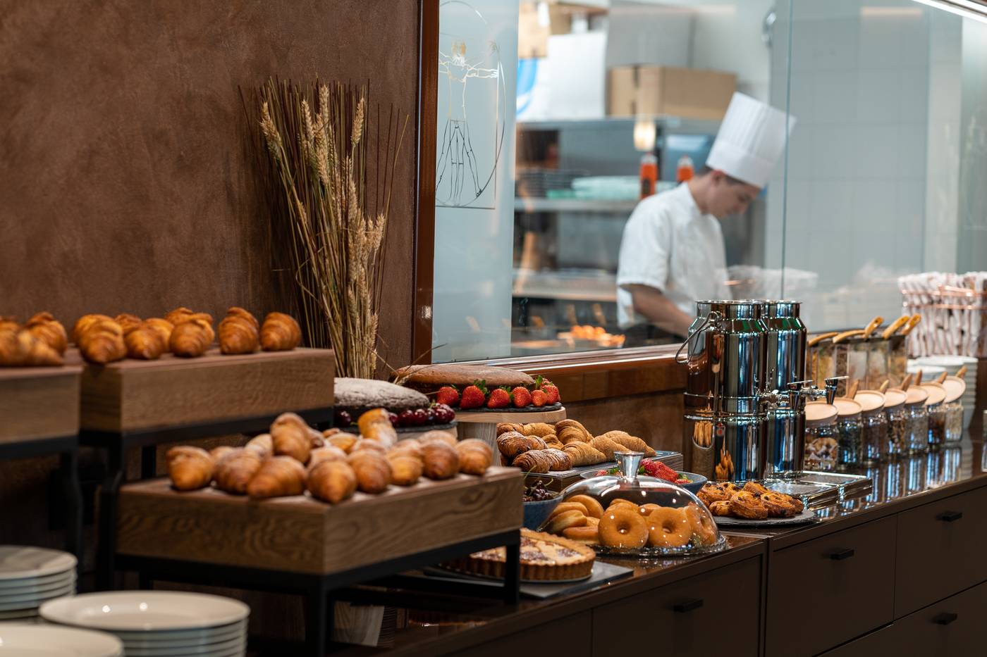 Leonardo-Royal-Hotel-Venice-Mestre-Restaurant-32