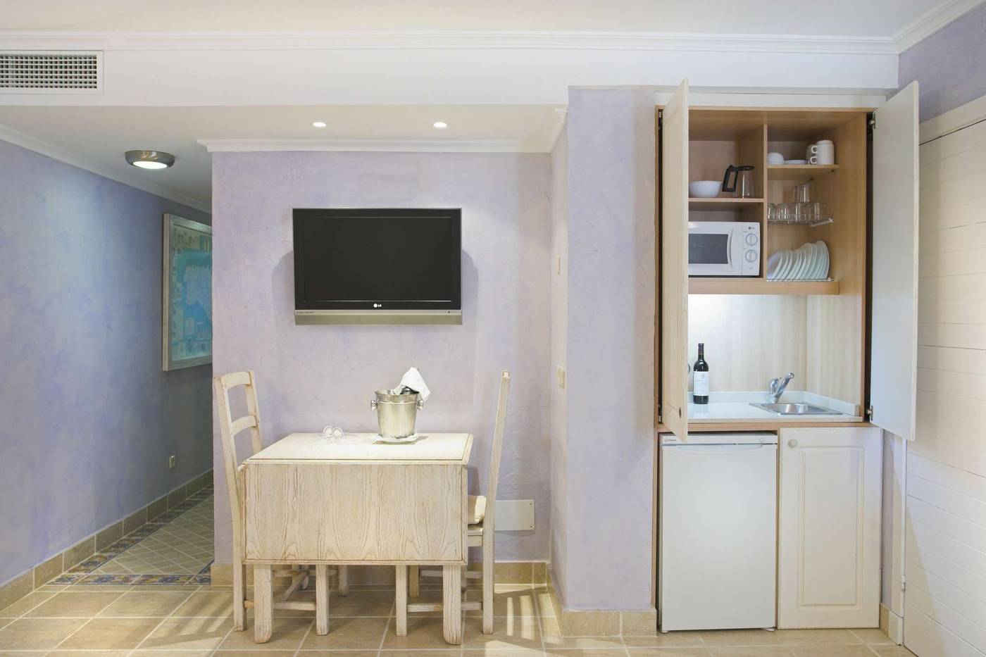 Royal-Son-Bou-Family-Club-Room-38