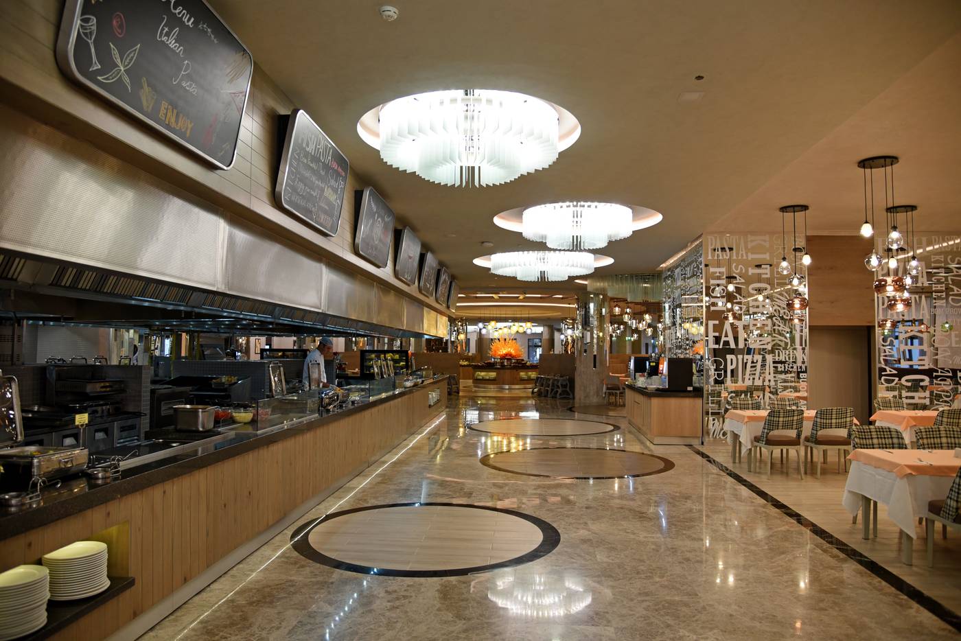 Royal-Wings-Hotel-Restaurant-44