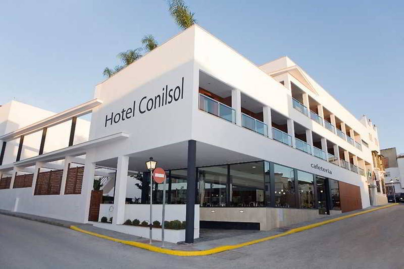 Conilsol-Hotel-y-Aptos-General-view-6