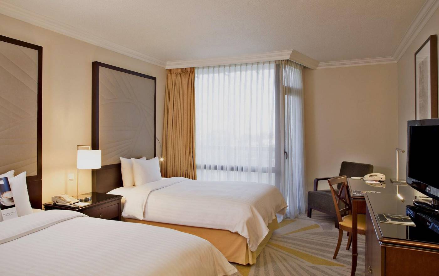 Marriott-Hotel-Lisbon-Room-32