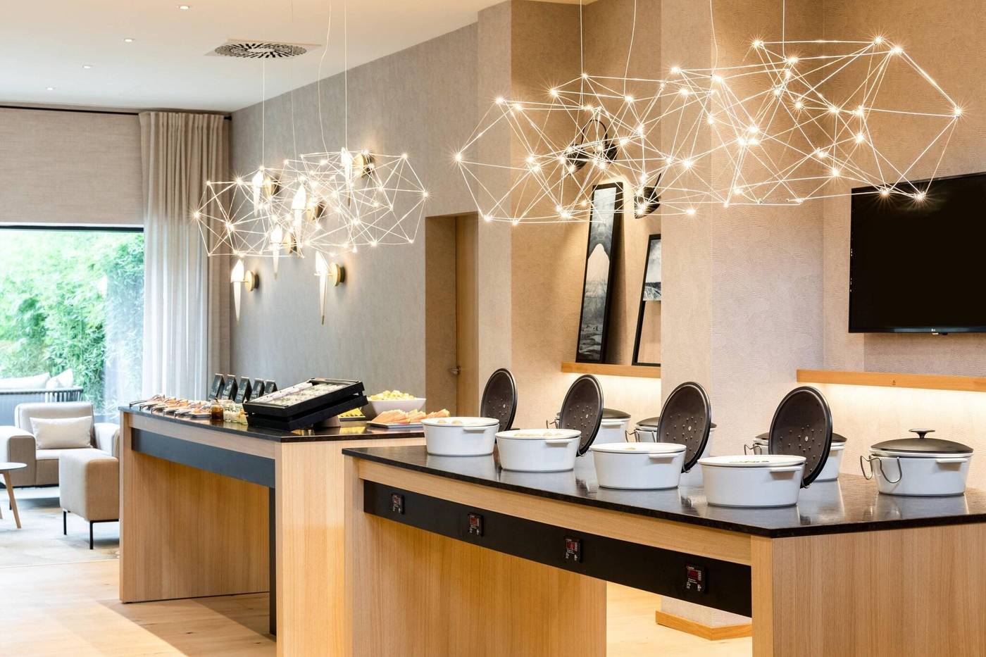 Ac-Hotel-By-Marriott-Berlin-Humboldthain-Park-Restaurant-19