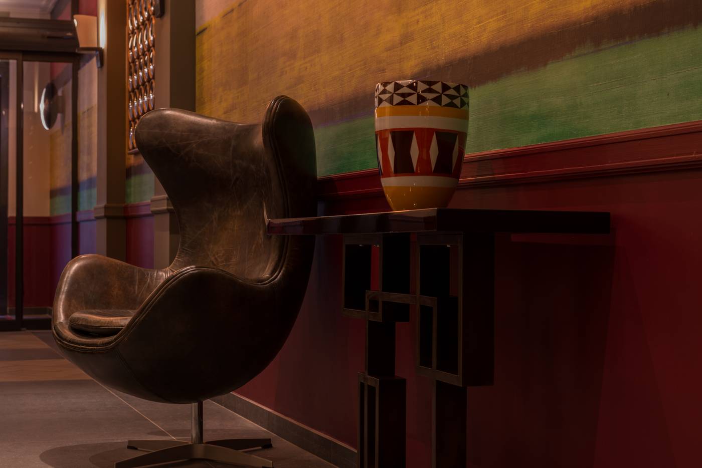 Adele---Jules-Lobby-18