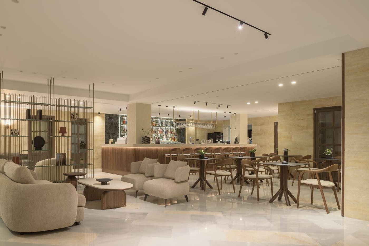 Hotel-Ideon-Lobby-35