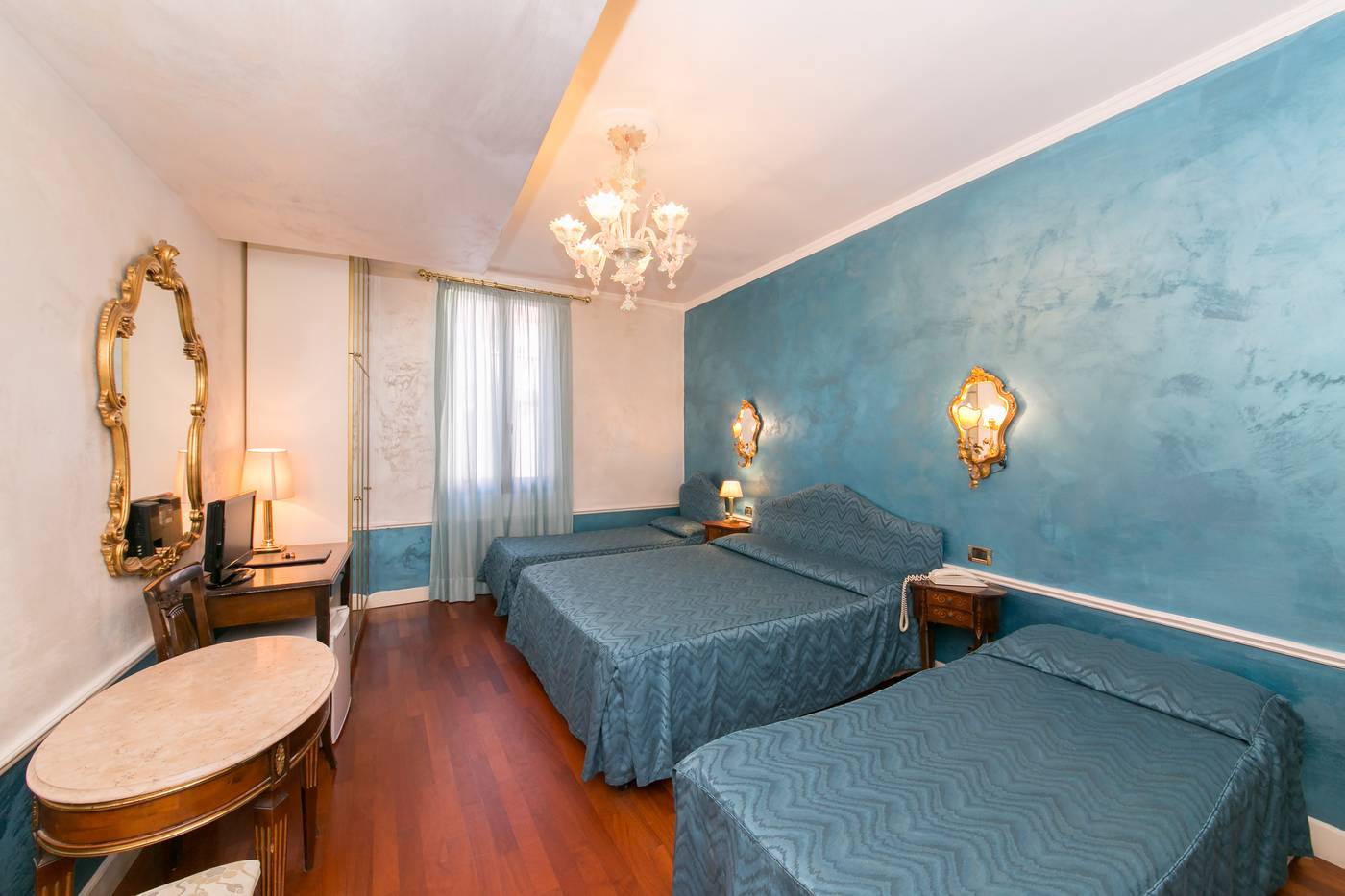 Hotel-Pantalon-Room-9